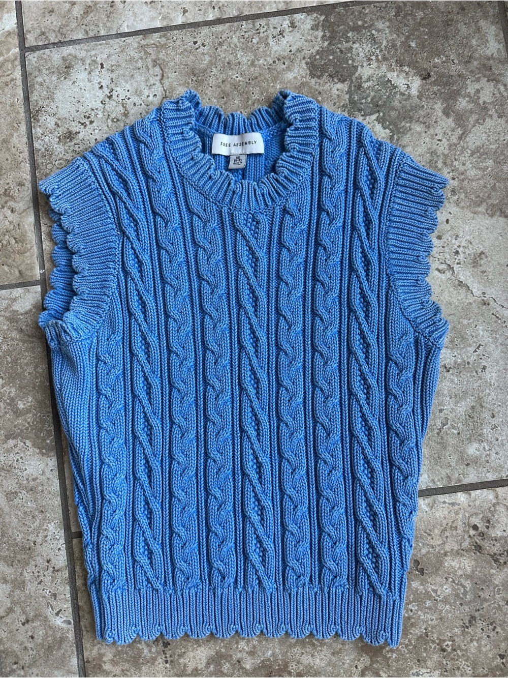 Cable Knit Sleeveless Sweater Vest - Blue